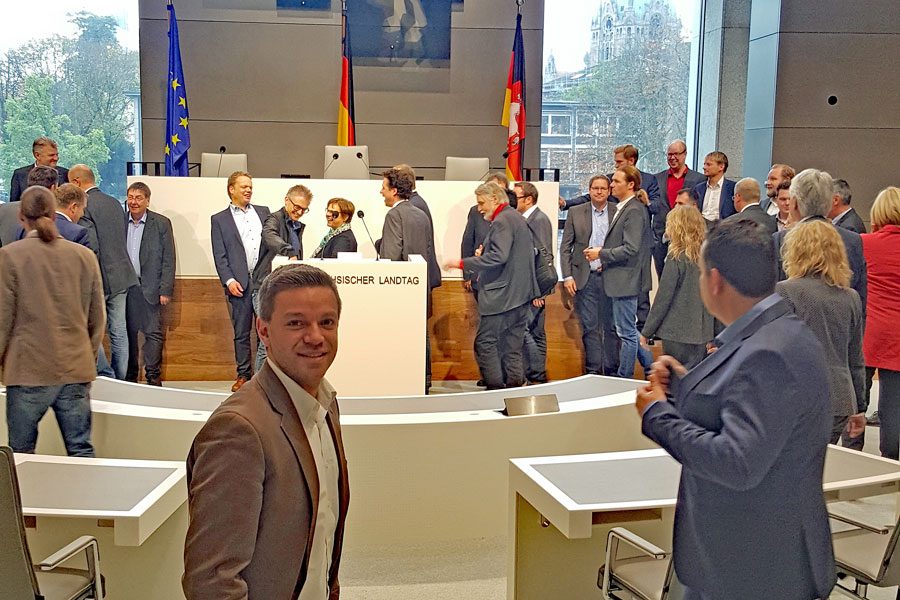 Deniz Kurku im neuen Plenarsaal