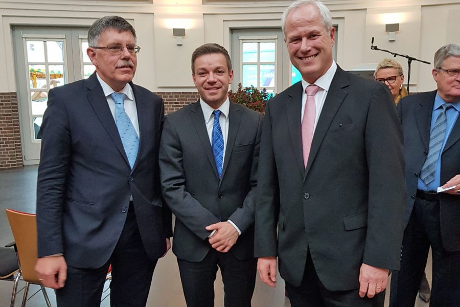 Deniz Kurku mit Hanspeter Teetzmann und Dr. Detlev Lauhöfers
