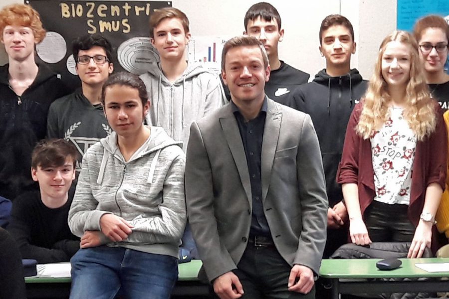 Deniz Kurku mit der Klasse 10d
