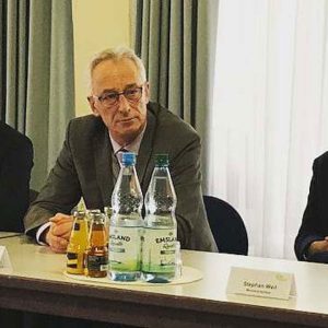 v. li.: Deniz Kurku (MdL), Axel Jahnz (Oberbürgermeister), Stephan Weil (Ministerpräsident)