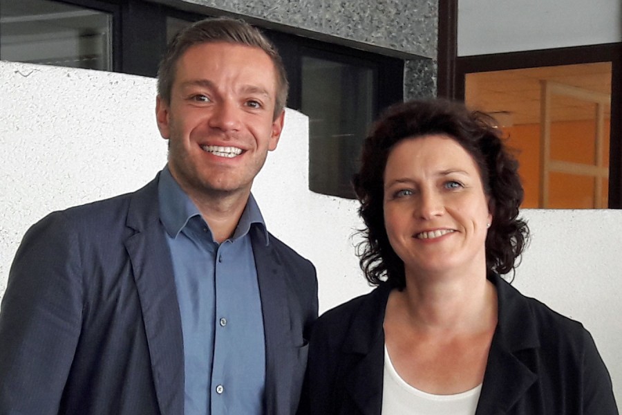 Deniz Kurku und Dr. Carola Reimann
