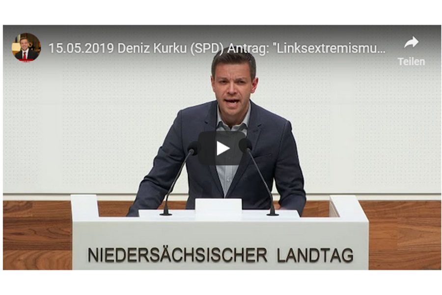 Deniz Kurku bei der Rede