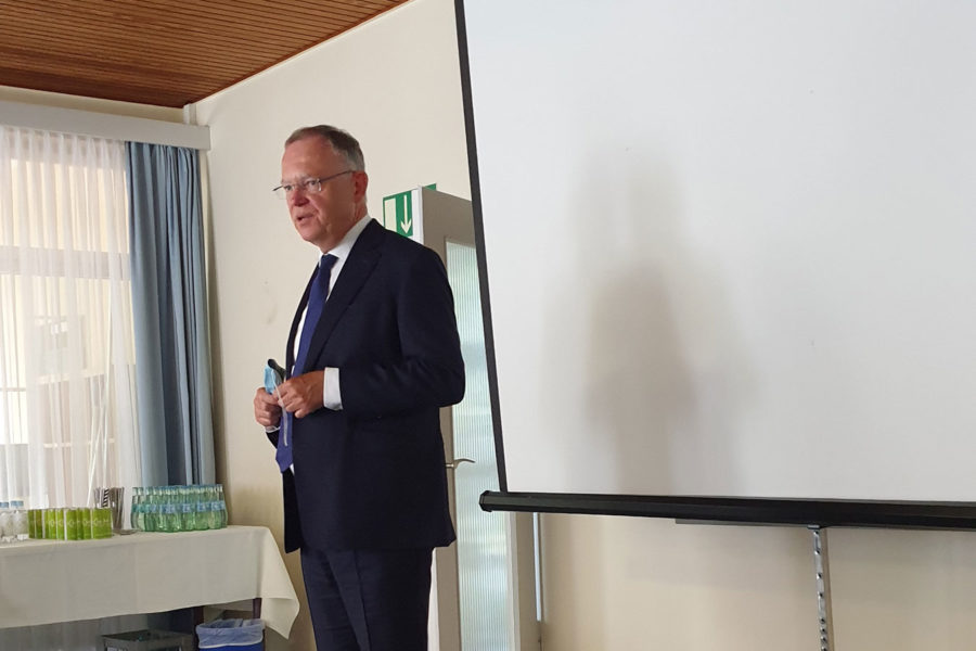 Stephan Weil im Josef-Hospital