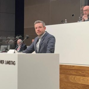 Kurku bei seiner Rede