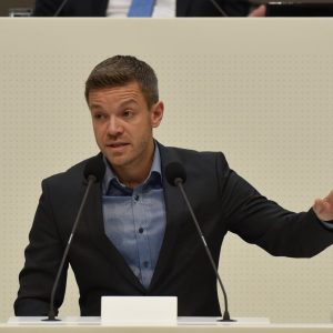 Deniz Kurku am Rednerpult